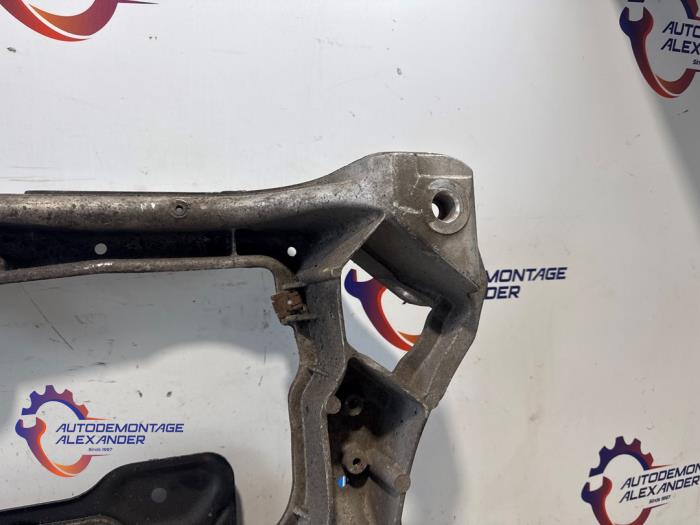 Subframe van een Mercedes-Benz CLK (C209) 2.6 240 V6 18V 2002