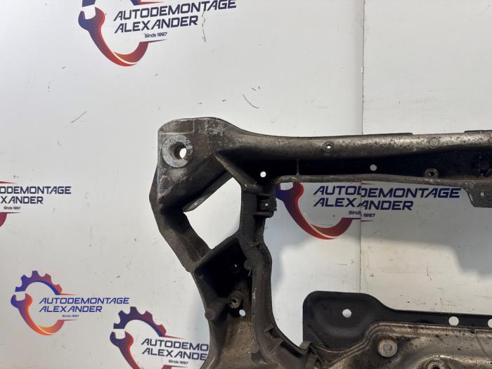 Subframe van een Mercedes-Benz CLK (C209) 2.6 240 V6 18V 2002