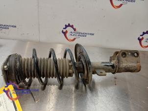 Gebruikte Schokdemper rechts-voor Opel Combo Cargo 1.2 110 Prijs op aanvraag aangeboden door Alexander Autodemontage