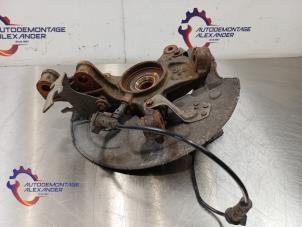 Gebruikte Asschenkel links-voor Opel Combo Cargo 1.2 110 Prijs op aanvraag aangeboden door Alexander Autodemontage