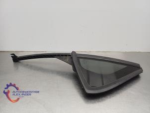 Gebruikte Ruit Extra 4Deurs links-achter Opel Corsa F (UB/UH/UP) 1.2 12V 75 Prijs € 47,99 Inclusief btw aangeboden door Alexander Autodemontage