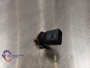 Gebruikte Brandstofdruk sensor Ford Transit Custom 2.0 TDCi 16V Eco Blue 129 Prijs op aanvraag aangeboden door Alexander Autodemontage