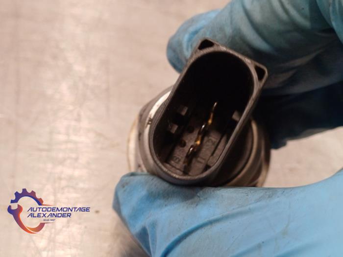 Brandstofdruk sensor van een BMW 1 serie (F21) 116i 1.6 16V 2013