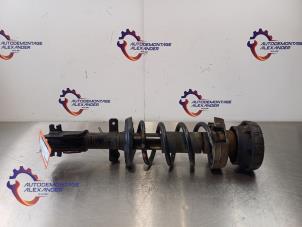 Gebruikte Schokdemperpoot links-voor Renault Trafic (1FL/2FL/3FL/4FL) 1.6 dCi 120 Twin Turbo Prijs op aanvraag aangeboden door Alexander Autodemontage