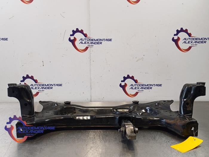 Subframe van een Volkswagen Golf VII Variant (AUVV) 1.6 TDI 16V 2014