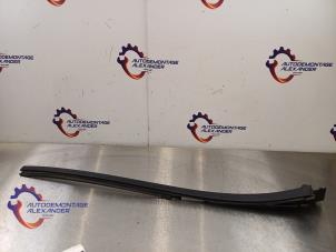 Gebruikte Voorruitlijst Renault Trafic (1FL/2FL/3FL/4FL) 1.6 dCi 120 Twin Turbo Prijs € 50,00 Inclusief btw aangeboden door Alexander Autodemontage