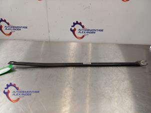 Gebruikte Veerpootbrug BMW 1 serie (E88) 118d 16V Prijs € 20,00 Inclusief btw aangeboden door Alexander Autodemontage