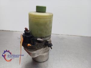 Gebruikte Servopomp Volkswagen Polo IV (9N1/2/3) 1.4 TDI 70 Prijs € 120,00 Margeregeling aangeboden door Alexander Autodemontage