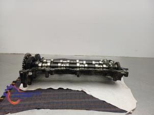 Gebruikte Nokkenashuis Opel Vivaro 2.0 CDTI Prijs op aanvraag aangeboden door Alexander Autodemontage