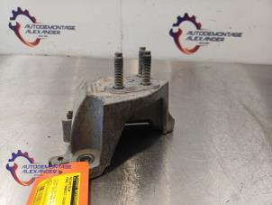 Gebruikte Motorrubber Ford Transit Courier 1.0 Ti-VCT EcoBoost 12V Prijs € 69,99 Inclusief btw aangeboden door Alexander Autodemontage