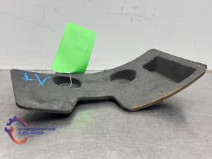 Gebruikte Afdekplaat diversen Renault Twingo III (AH) 1.0 SCe 70 12V Prijs op aanvraag aangeboden door Alexander Autodemontage