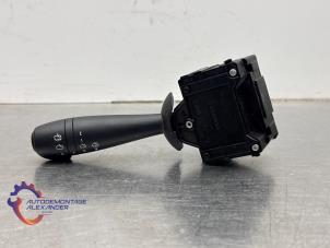 Gebruikte Ruitenwis Schakelaar Dacia Sandero II 0.9 TCE 12V Prijs op aanvraag aangeboden door Alexander Autodemontage