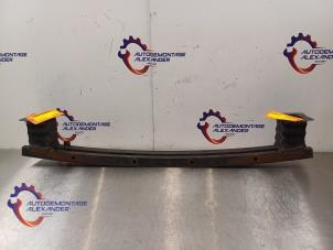 Gebruikte Bumperbalk voor Peugeot 207 SW (WE/WU) 1.4 16V Vti Prijs op aanvraag aangeboden door Alexander Autodemontage