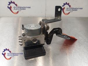 Gebruikte ABS Pomp Ford Transit Courier 1.0 Ti-VCT EcoBoost 12V Prijs € 180,00 Inclusief btw aangeboden door Alexander Autodemontage