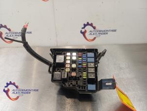 Gebruikte Zekeringkast Ford Transit Courier 1.0 Ti-VCT EcoBoost 12V Prijs op aanvraag aangeboden door Alexander Autodemontage