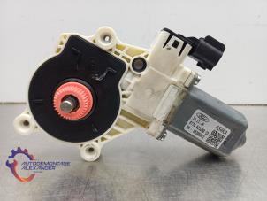 Gebruikte Motor electrisch raam Ford Transit Courier 1.0 Ti-VCT EcoBoost 12V Prijs op aanvraag aangeboden door Alexander Autodemontage