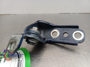 Gebruikte Scharnier deur links-voor Ford Transit Courier 1.0 Ti-VCT EcoBoost 12V Prijs op aanvraag aangeboden door Alexander Autodemontage