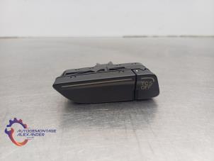 Gebruikte Schakelaar Ford Transit Courier 1.0 Ti-VCT EcoBoost 12V Prijs op aanvraag aangeboden door Alexander Autodemontage