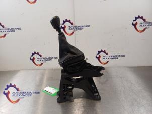 Gebruikte Schakelmechaniek Ford Transit Courier 1.0 Ti-VCT EcoBoost 12V Prijs op aanvraag aangeboden door Alexander Autodemontage