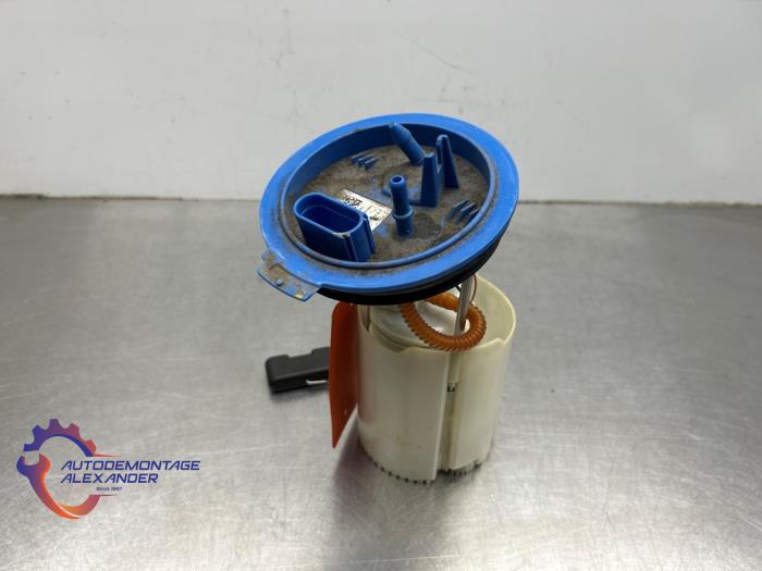 Gebruikte Tank element Pomp Volkswagen Polo VI (AW1) 1.0 TSI 12V Prijs € 34,99 Inclusief btw aangeboden door Alexander Autodemontage