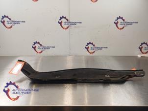 Gebruikte Schutbord Volkswagen Golf VI (5K1) 1.6 TDI 16V Prijs op aanvraag aangeboden door Alexander Autodemontage