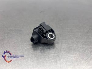 Gebruikte Airbag Sensor Opel Corsa F (UB/UH/UP) 1.2 12V 75 Prijs € 30,00 Inclusief btw aangeboden door Alexander Autodemontage