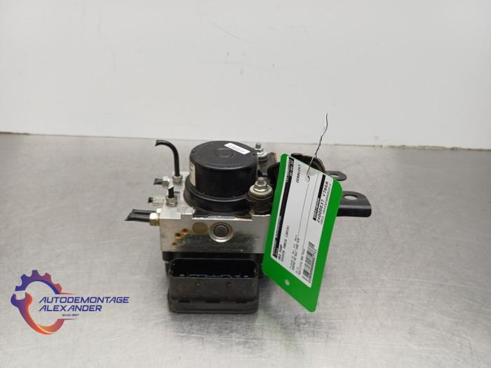 Gebruikte ABS Pomp Toyota Yaris III (P13) 1.5 16V Dual VVT-iE Prijs € 99,99 Inclusief btw aangeboden door Alexander Autodemontage