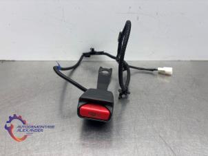 Gebruikte Veiligheidsgordel Insteek links-voor Toyota Yaris III (P13) 1.5 16V Dual VVT-iE Prijs € 25,00 Inclusief btw aangeboden door Alexander Autodemontage