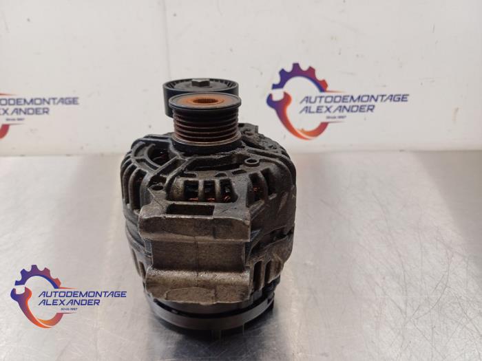 Dynamo van een BMW 1 serie (E87/87N) 120i 16V 2004
