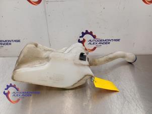 Gebruikte Ruitensproeiertank voor Citroen DS 5 2.0 BlueHDi 180 16V Prijs op aanvraag aangeboden door Alexander Autodemontage