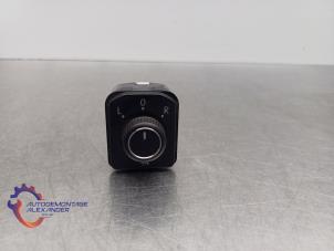 Gebruikte Spiegel Schakelaar Volkswagen Polo VI (AW1) 1.0 TSI 12V Prijs € 18,14 Inclusief btw aangeboden door Alexander Autodemontage