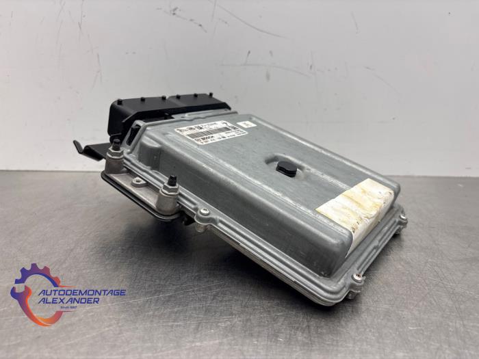 Computer Motormanagement van een Land Rover Range Rover IV (LG) 4.4 SDV8 32V 2018