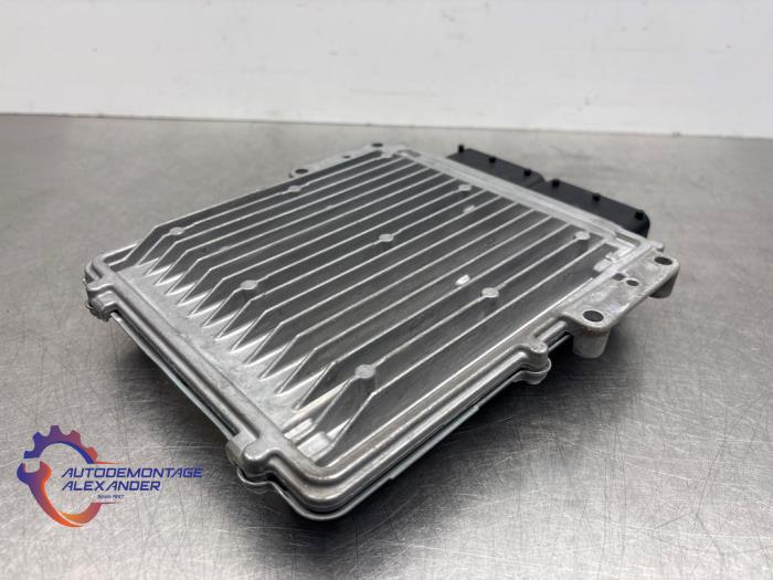 Computer Motormanagement van een Land Rover Range Rover IV (LG) 4.4 SDV8 32V 2018