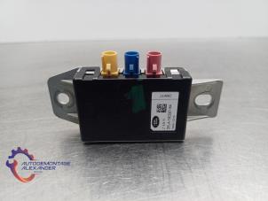 Gebruikte Antenne Versterker Landrover Range Rover IV (LG) 4.4 SDV8 32V Prijs € 35,97 Inclusief btw aangeboden door Alexander Autodemontage