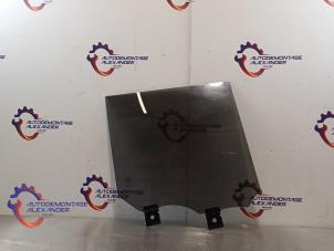 Gebruikte Portierruit 4Deurs rechts-achter Landrover Range Rover IV (LG) 4.4 SDV8 32V Prijs € 131,74 Inclusief btw aangeboden door Alexander Autodemontage