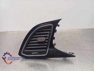 Gebruikte Luchtrooster Dashboard Seat Leon (5FB) 1.6 TDI Ecomotive 16V Prijs € 9,99 Inclusief btw aangeboden door Alexander Autodemontage