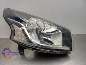 Gebruikte Koplamp rechts Renault Trafic (1FL/2FL/3FL/4FL) 1.6 dCi 120 Twin Turbo Prijs € 180,00 Inclusief btw aangeboden door Alexander Autodemontage