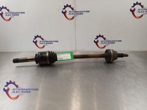 Gebruikte Aandrijfas links-achter Landrover Range Rover IV (LG) 4.4 SDV8 32V Prijs € 225,00 Inclusief btw aangeboden door Alexander Autodemontage