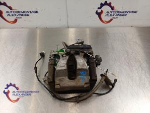 Gebruikte Remklauw (Tang) rechts-achter Landrover Range Rover IV (LG) 4.4 SDV8 32V Prijs op aanvraag aangeboden door Alexander Autodemontage