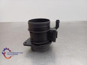 Gebruikte Luchtmassameter Volkswagen Passat Variant (3G5) 1.6 TDI 16V Prijs € 20,99 Inclusief btw aangeboden door Alexander Autodemontage