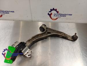 Gebruikte Draagarm rechts-voor Mercedes A (W176) 1.5 A-180 CDI, A-180d 16V Prijs € 25,00 Inclusief btw aangeboden door Alexander Autodemontage