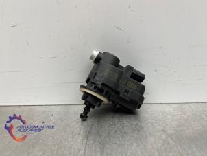 Gebruikte Koplampmotor Toyota Yaris IV (P21/PA1/PH1) 1.5 12V Hybrid 115 Prijs € 19,00 Inclusief btw aangeboden door Alexander Autodemontage