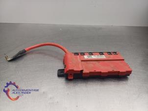 Gebruikte Zekeringkast BMW 3 serie Touring (F31) 318i 1.5 TwinPower Turbo 12V Prijs € 49,99 Inclusief btw aangeboden door Alexander Autodemontage