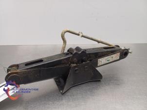 Gebruikte Krik Citroen Berlingo 1.5 BlueHDi 100 Prijs € 30,00 Inclusief btw aangeboden door Alexander Autodemontage