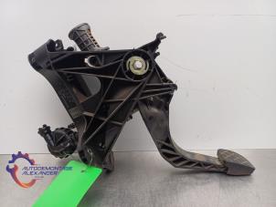 Gebruikte Koppelingspedaal Skoda Octavia Combi (5EAC) 1.6 TDI Greenline 16V Prijs € 99,99 Inclusief btw aangeboden door Alexander Autodemontage