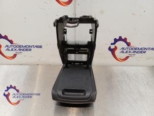 Gebruikte Armsteun Skoda Octavia Combi (5EAC) 1.6 TDI Greenline 16V Prijs € 40,00 Inclusief btw aangeboden door Alexander Autodemontage