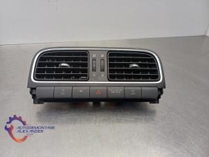 Gebruikte Luchtrooster Dashboard Volkswagen Polo V (6R) 1.2 TDI 12V BlueMotion Prijs € 48,40 Inclusief btw aangeboden door Alexander Autodemontage