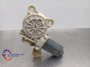 Gebruikte Portierruitmotor Mercedes CLS (C219) 320 CDI 24V Prijs € 65,34 Inclusief btw aangeboden door Alexander Autodemontage