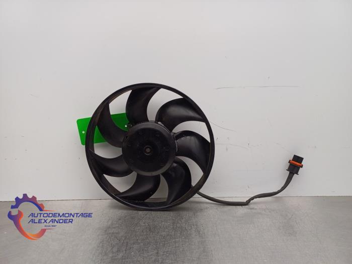 Koelvin Motor van een Volvo S60 Cross Country (FH) 2.0 D4 16V 2018