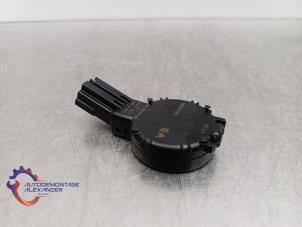 Gebruikte Regensensor Opel Crossland (X) 1.2 Turbo 12V Prijs € 20,00 Inclusief btw aangeboden door Alexander Autodemontage